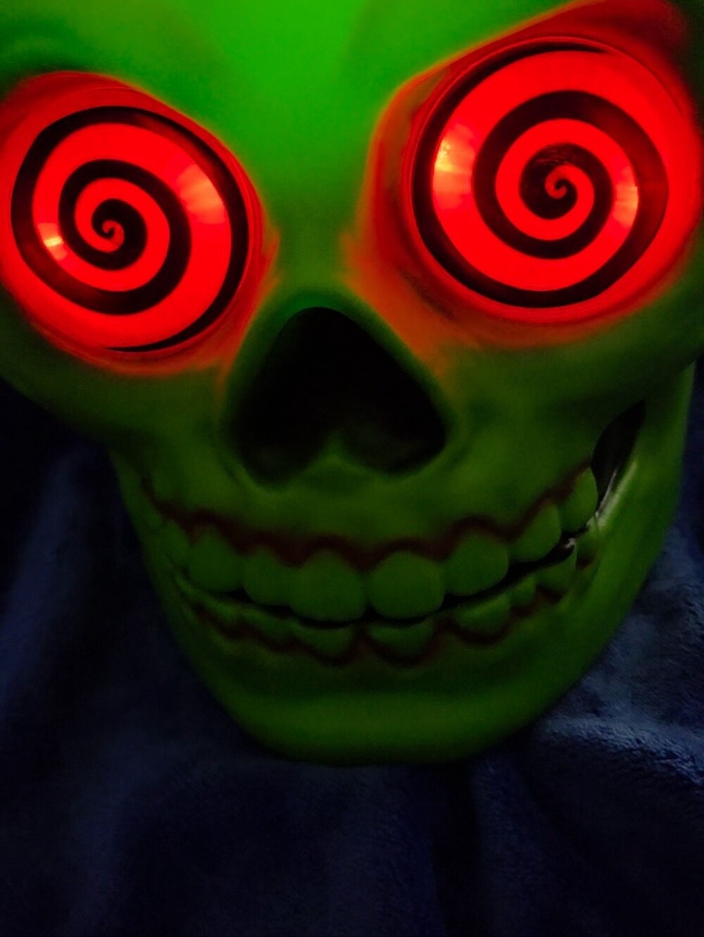 Green Target Candy Bowl  Skull Halloween Moving Eyes